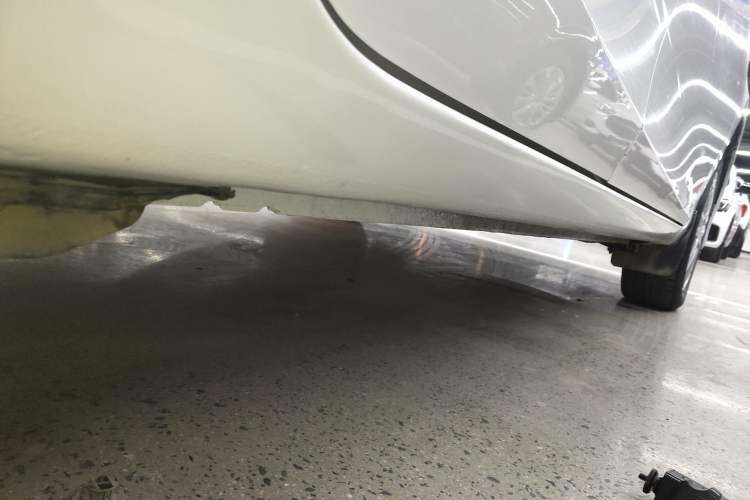 Used Toyota YARiS L Zhi Xiang 2017 1.5E CVT Dynamic Edition Right Side Sill