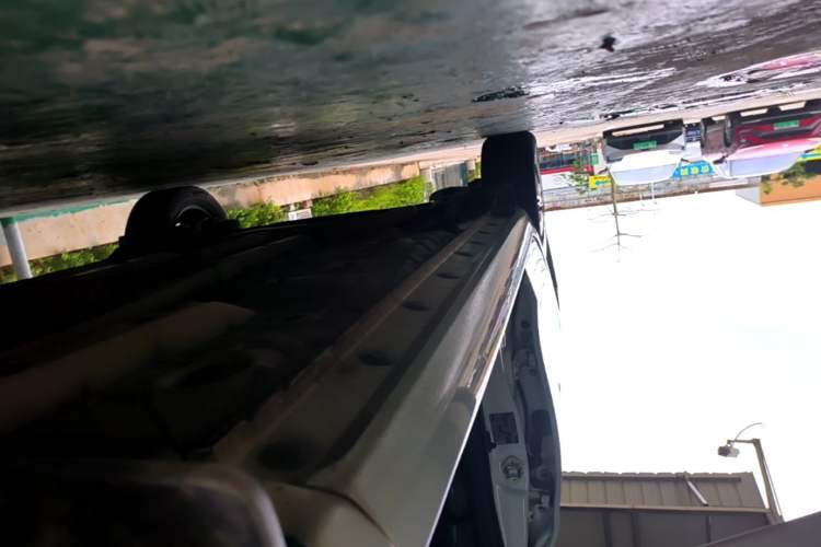 Used Toyota YARiS L Zhi Xiang 2017 1.5E CVT Dynamic Edition Right Side Sill