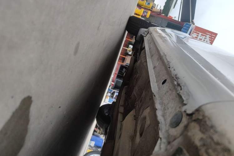 Used Toyota YARiS L Zhi Xiang 2017 1.5E CVT Dynamic Edition Right Side Sill
