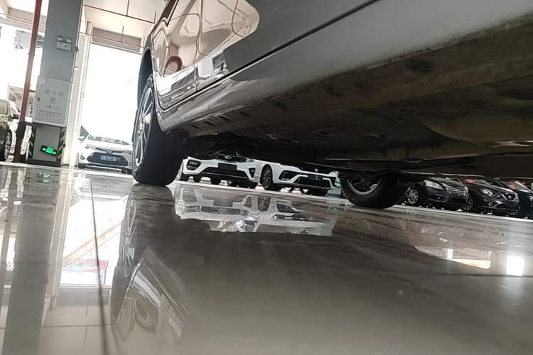 Used Toyota YARiS L Zhi Xiang 2017 1.5G CVT Xuan Dong Skyroof Edition Right Side Sill