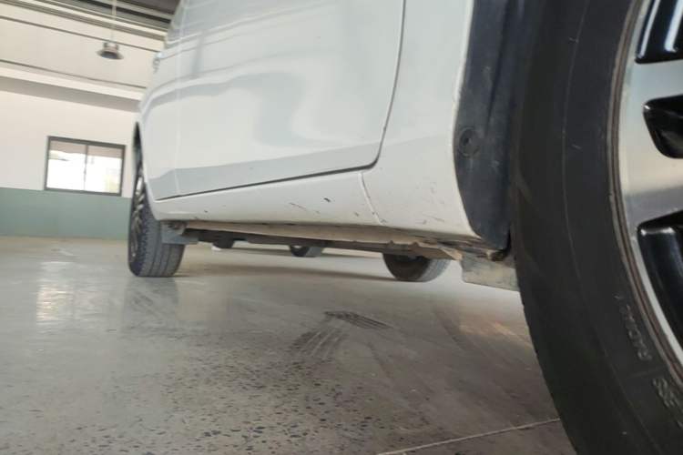 Used Toyota YARiS L Zhi Xiang 2017 1.5E CVT Dynamic Edition Right Side Sill