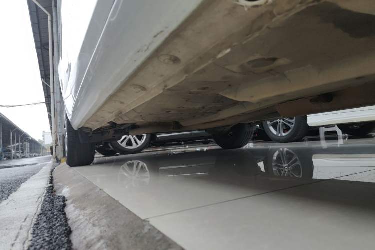 Used Toyota YARiS L Zhi Xiang 2017 1.5E CVT Dynamic Edition Right Side Sill