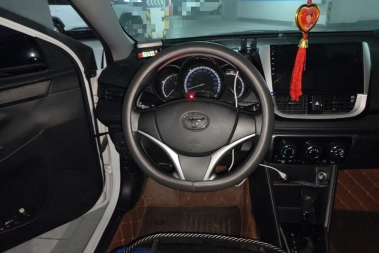 Used Toyota YARiS L Zhi Xiang 2017 1.5G CVT Xuan Dong Skyroof Edition Steering Wheel