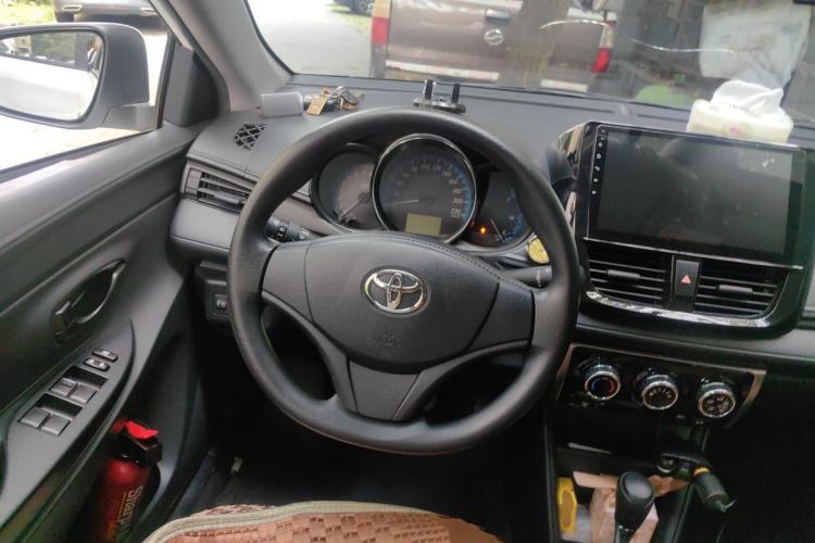 Used Toyota YARiS L Zhi Xiang 2017 1.5E CVT Dynamic Edition Steering Wheel