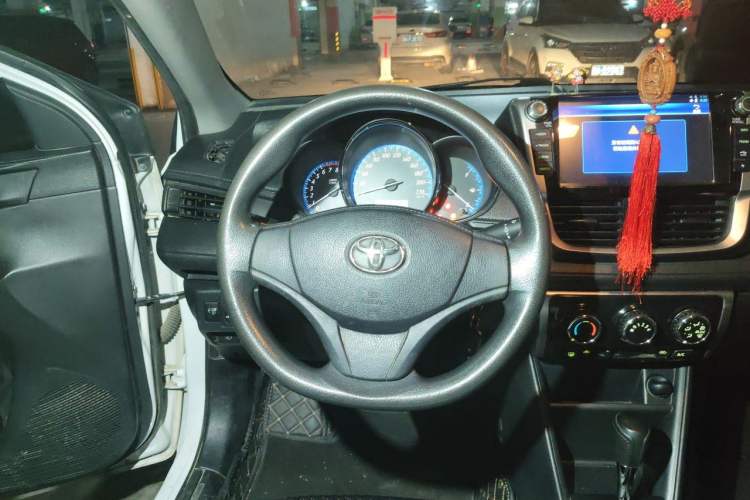 Used Toyota YARiS L Zhi Xiang 2017 1.5E CVT Dynamic Edition Steering Wheel