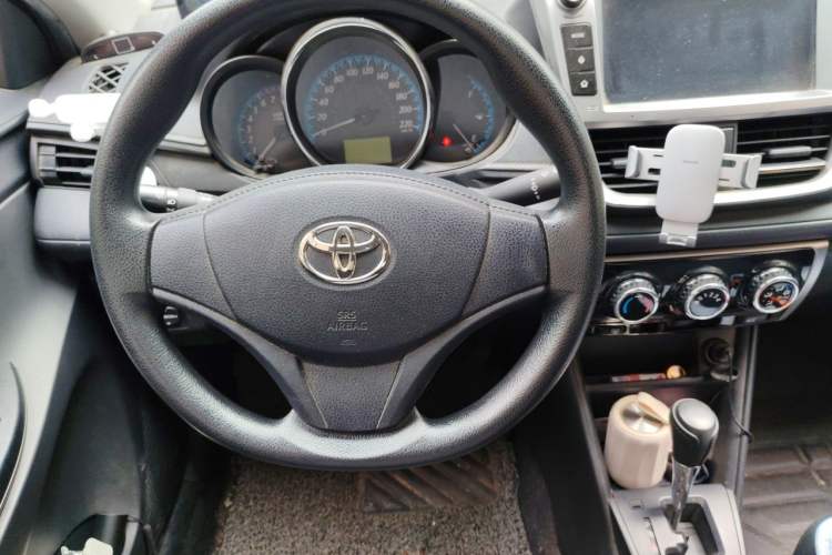 Used Toyota YARiS L Zhi Xiang 2017 1.5E CVT Dynamic Edition Steering Wheel