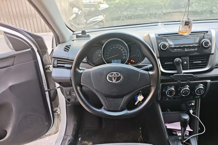 Used Toyota YARiS L Zhi Xiang 2017 1.5E CVT Dynamic Edition Steering Wheel