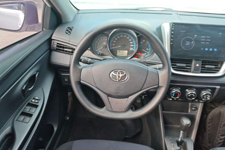 Used Toyota YARiS L Zhi Xiang 2017 1.5E CVT Dynamic Edition Steering Wheel