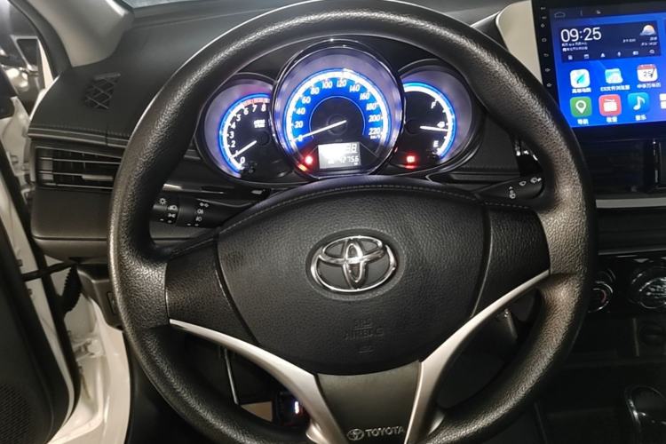 Used Toyota YARiS L Zhi Xiang 2017 1.5G CVT Xuan Dong Skyroof Edition Steering Wheel