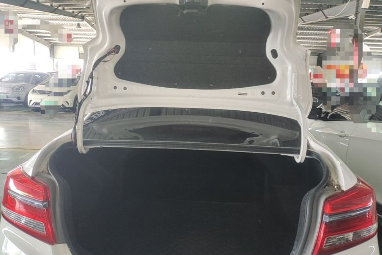 Used Toyota YARiS L Zhi Xiang 2017 1.5E CVT Dynamic Edition Trunk