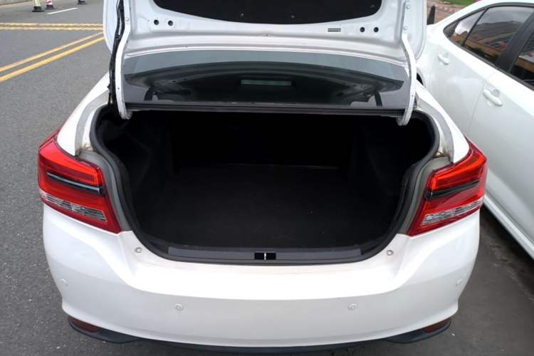 Used Toyota YARiS L Zhi Xiang 2017 1.5E CVT Dynamic Edition Trunk