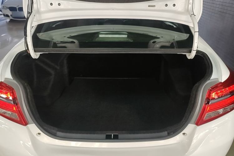 Used Toyota YARiS L Zhi Xiang 2017 1.5G CVT Xuan Dong Skyroof Edition Trunk