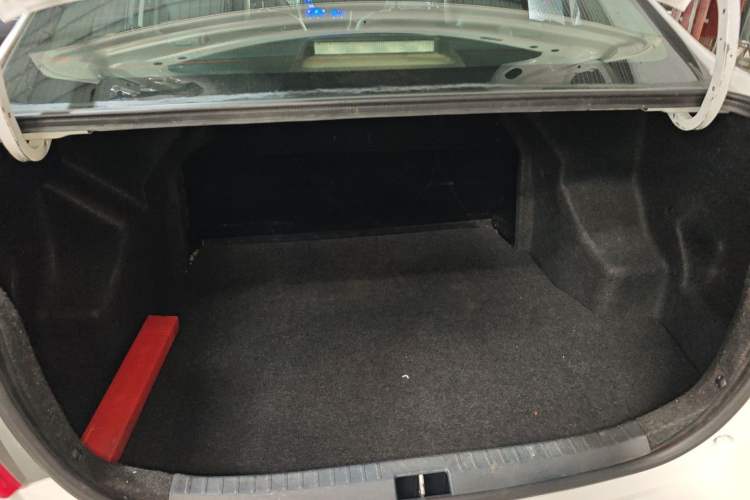 Used Toyota YARiS L Zhi Xiang 2017 1.5E CVT Dynamic Edition Trunk