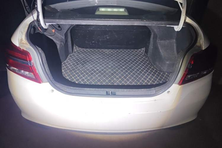 Used Toyota YARiS L Zhi Xiang 2017 1.5E CVT Dynamic Edition Trunk