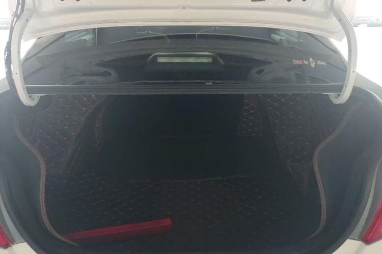 Used Toyota YARiS L Zhi Xiang 2017 1.5E CVT Dynamic Edition Trunk
