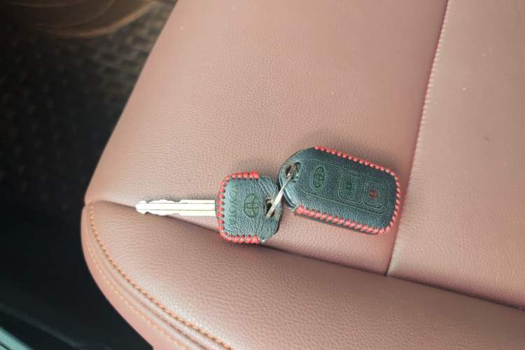 Used Toyota YARiS L Zhi Xiang 2017 1.5E CVT Dynamic Edition Vehicle Key
