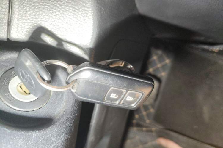 Used Toyota YARiS L Zhi Xiang 2017 1.5E CVT Dynamic Edition Vehicle Key