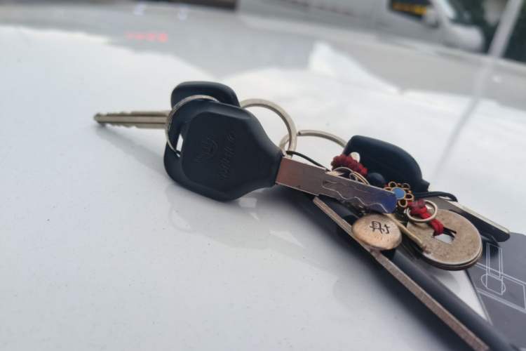 Used Toyota YARiS L Zhi Xiang 2017 1.5E CVT Dynamic Edition Vehicle Key