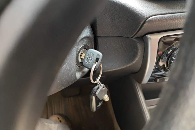 Used Toyota YARiS L Zhi Xiang 2017 1.5E CVT Dynamic Edition Vehicle Key
