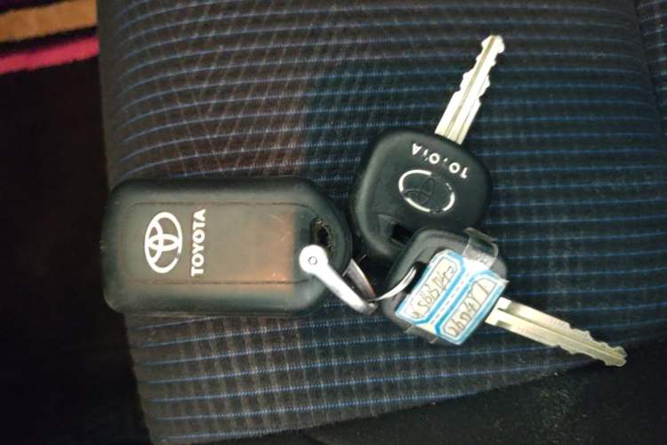Used Toyota YARiS L Zhi Xiang 2017 1.5E CVT Dynamic Edition Vehicle Key