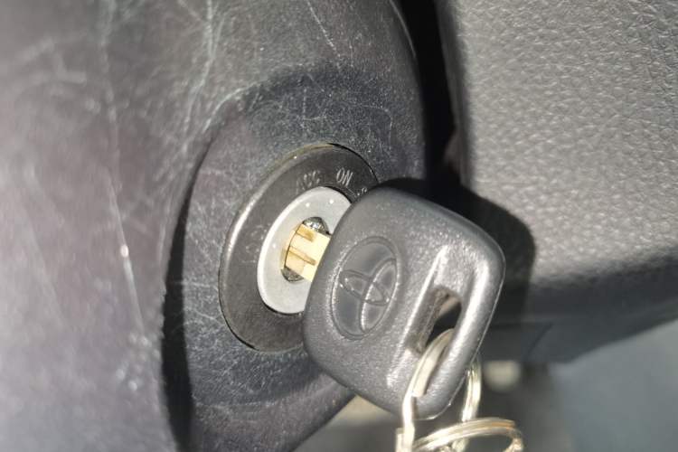 Used Toyota YARiS L Zhi Xiang 2017 1.5E CVT Dynamic Edition Vehicle Key