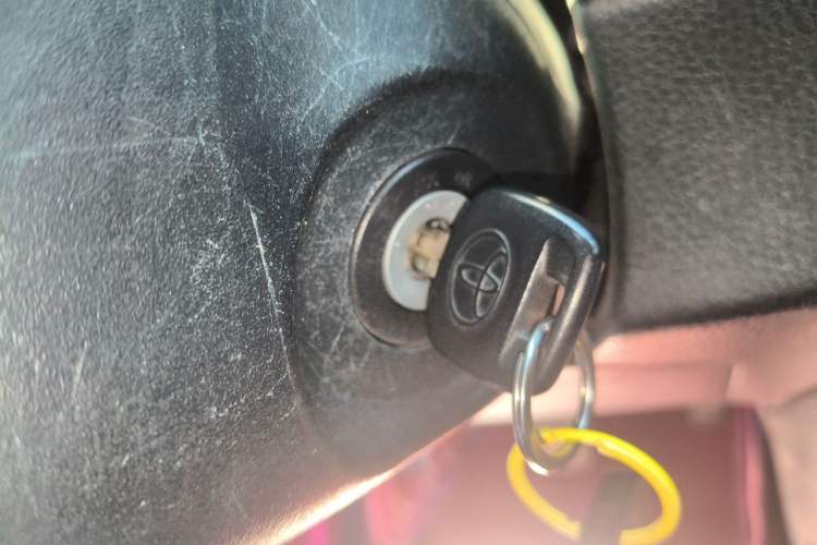 Used Toyota YARiS L Zhi Xiang 2017 1.3E Manual Charm Edition Vehicle Key