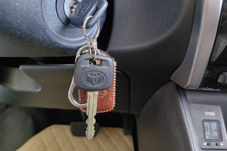 Used Toyota YARiS L Zhi Xiang 2017 1.5E CVT Dynamic Edition Vehicle Key