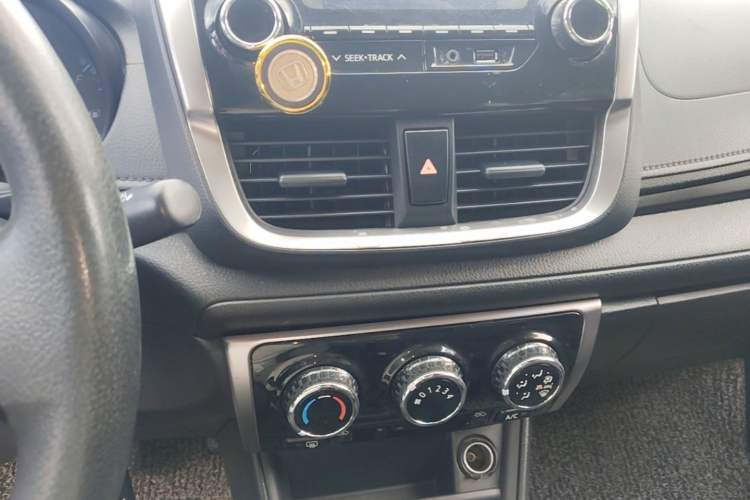 Used Toyota YARiS L Zhi Xiang 2017 1.5E CVT Dynamic Edition Audio And AC Panel