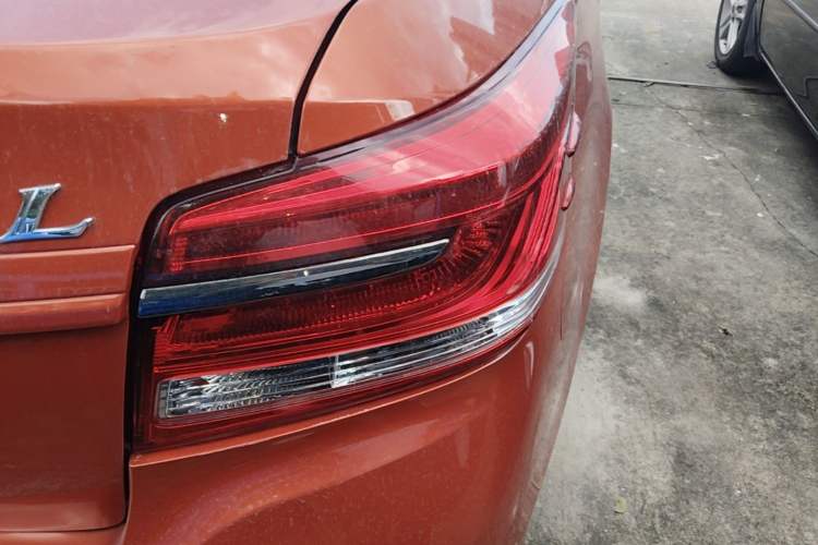 Used Toyota YARiS L Zhi Xiang 2017 1.5E CVT Dynamic Edition Right Rear Taillight