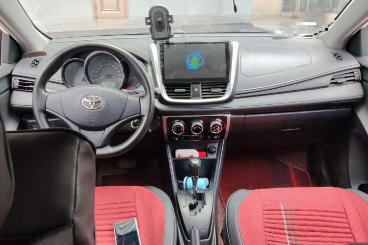 Used Toyota YARiS L Zhi Xiang 2018 1.5E CVT Champion Limited Edition Center Console