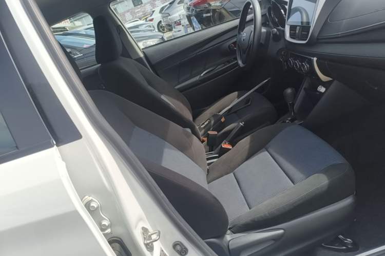 Used Toyota YARiS L Zhi Xiang 2018 1.5E CVT Champion Limited Edition Right Front Seat