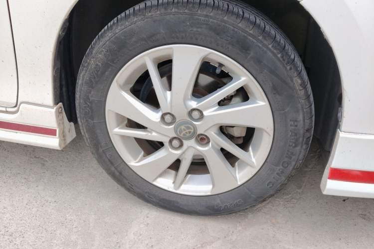Used Toyota YARiS L Zhi Xiang 2018 1.5E CVT Champion Limited Edition Right Front Wheel Hub
