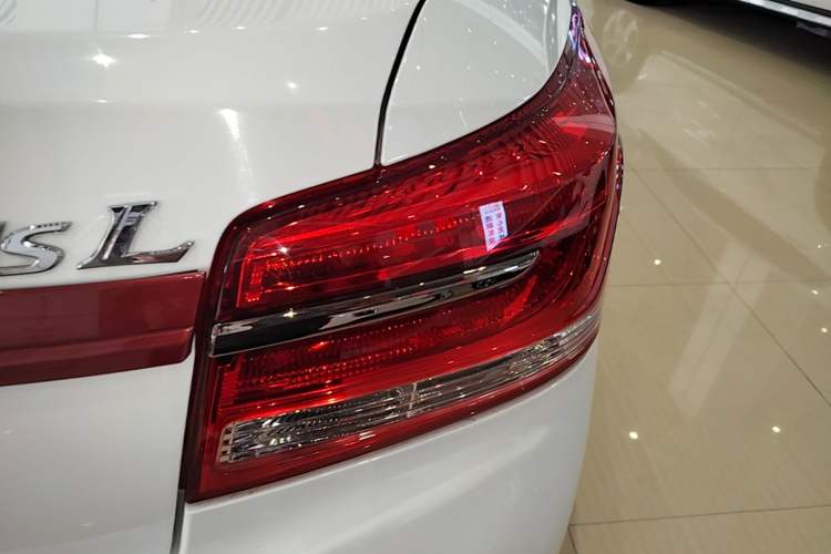 Used Toyota YARiS L Zhi Xiang 2018 1.5E CVT Champion Limited Edition Right Rear Taillight