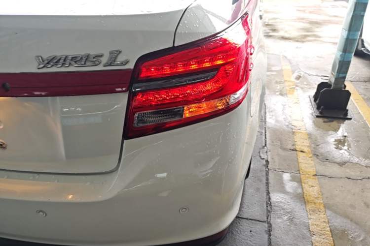 Used Toyota YARiS L Zhi Xiang 2018 1.5E CVT Champion Limited Edition Right Rear Taillight
