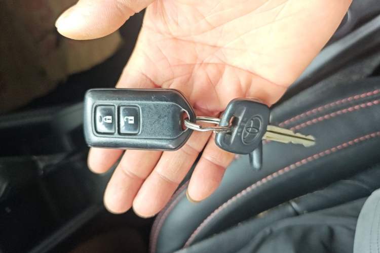 Used Toyota YARiS L Zhi Xiang 2018 1.5E CVT Champion Limited Edition Vehicle Key