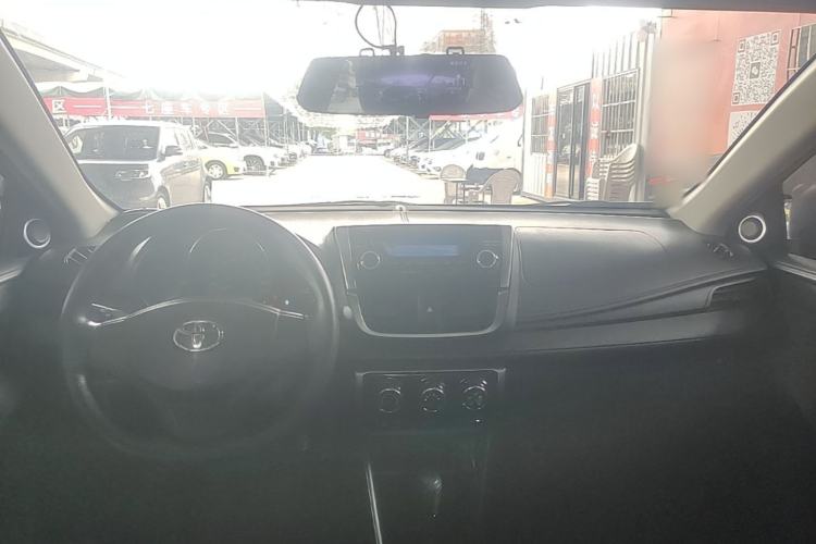 Used Toyota YARiS L Zhi Xiang 2019 1.5E CVT Dynamic Edition China VI compliant Center Console