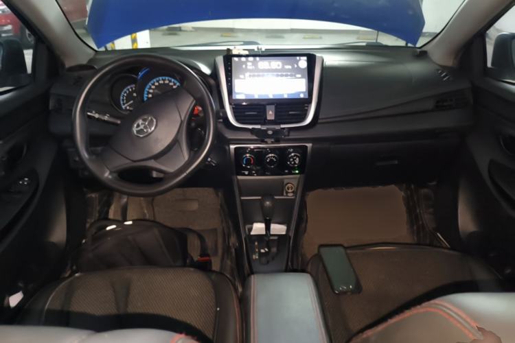 Used Toyota YARiS L Zhi Xiang 2019 1.5E CVT Dynamic Edition China VI compliant Center Console