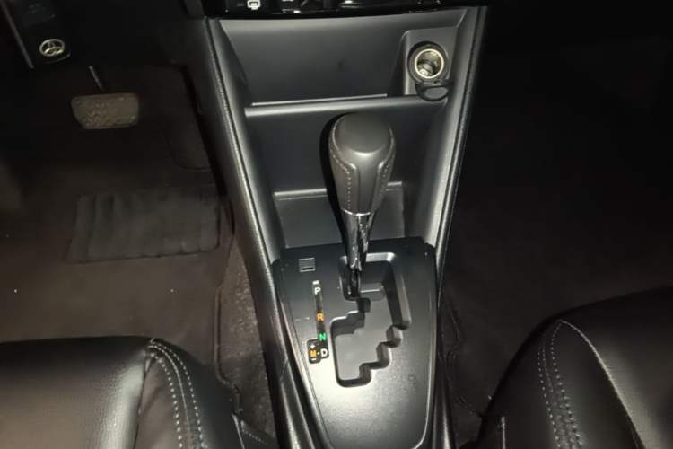 Used Toyota YARiS L Zhi Xiang 2019 1.5E CVT Dynamic Edition China VI compliant Gear Lever