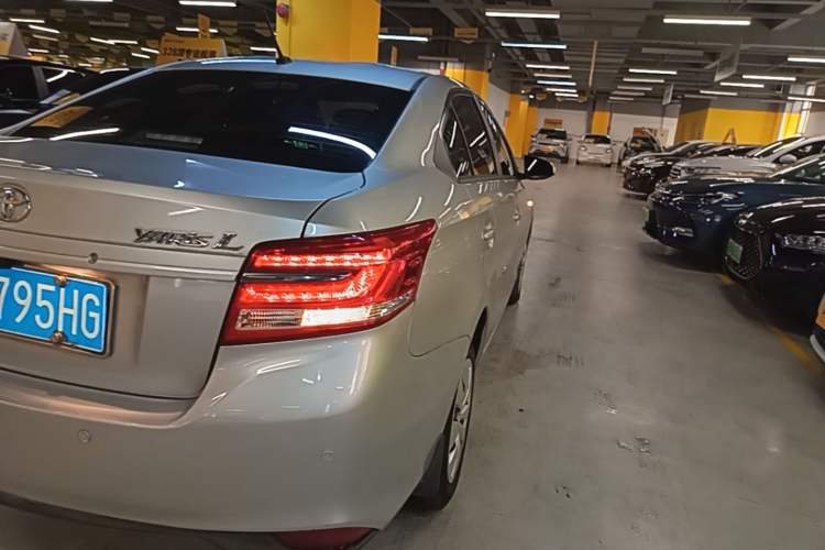 Used Toyota YARiS L Zhi Xiang 2019 1.5E CVT Dynamic Edition China VI compliant Right Rear Taillight