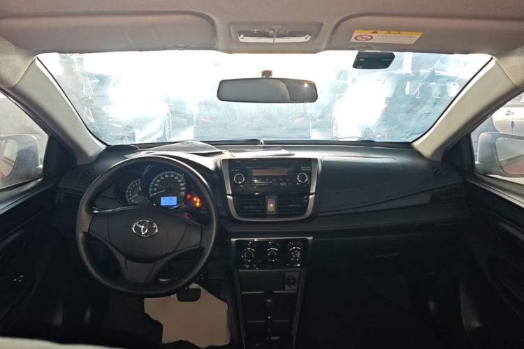 Used Toyota YARiS L Zhi Xiang 2019 1.5E CVT Dynamic Edition China VI compliant Center Console