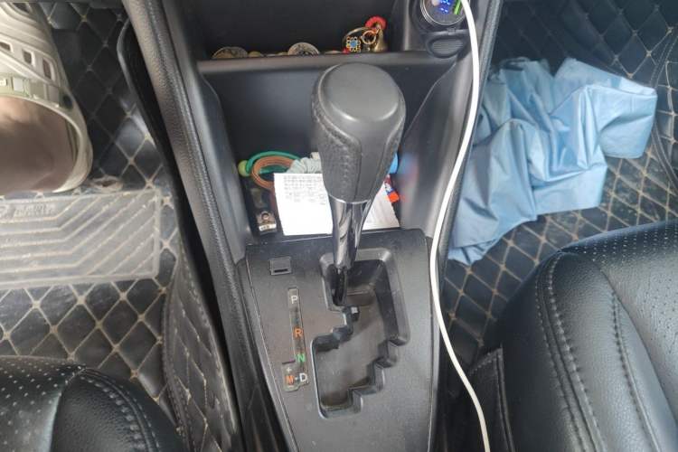 Used Toyota YARiS L Zhi Xiang 2019 1.5E CVT Dynamic Edition China VI compliant Gear Lever