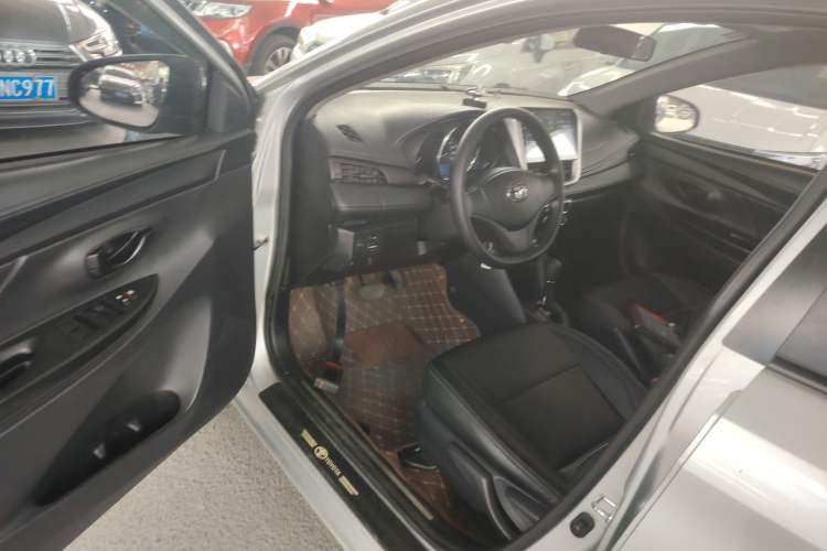 Used Toyota YARiS L Zhi Xiang 2019 1.5E CVT Dynamic Edition China VI compliant Driver Seat