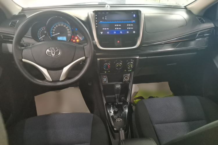 Used Toyota YARiS L Zhi Xiang 2019 1.5E CVT Dynamic Edition China VI compliant Center Console