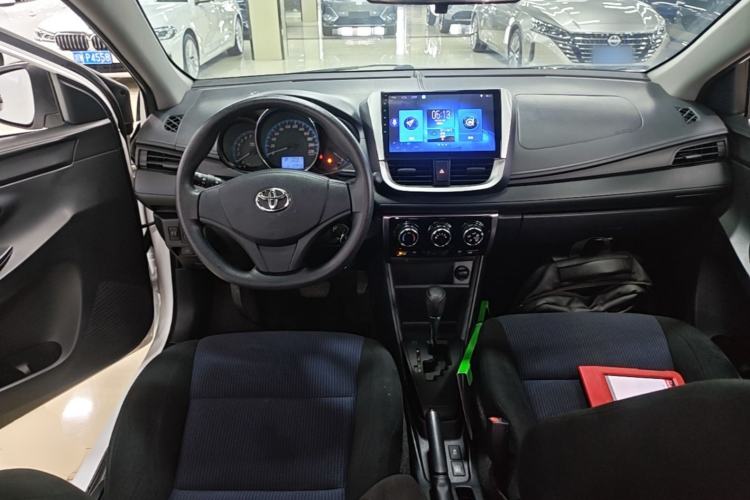 Used Toyota YARiS L Zhi Xiang 2019 1.5E CVT Dynamic Edition China VI compliant Center Console