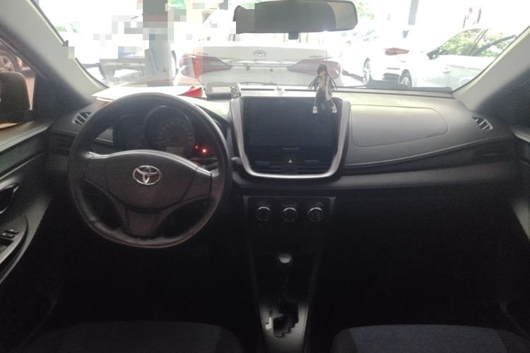 Used Toyota YARiS L Zhi Xiang 2019 1.5E CVT Dynamic Edition China VI compliant Center Console