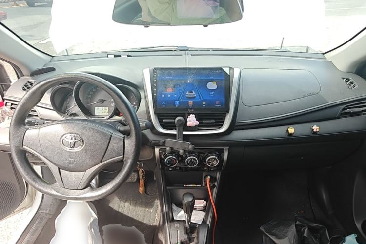 Used Toyota YARiS L Zhi Xiang 2019 1.5E CVT Dynamic Edition China VI compliant Center Console