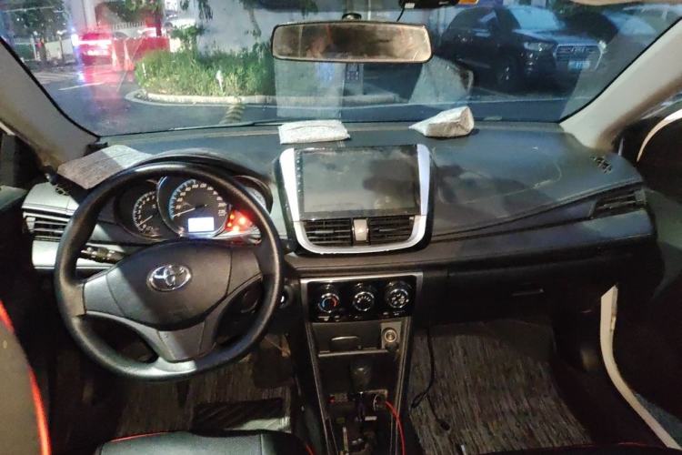 Used Toyota YARiS L Zhi Xiang 2019 1.5E CVT Dynamic Edition China VI compliant Center Console