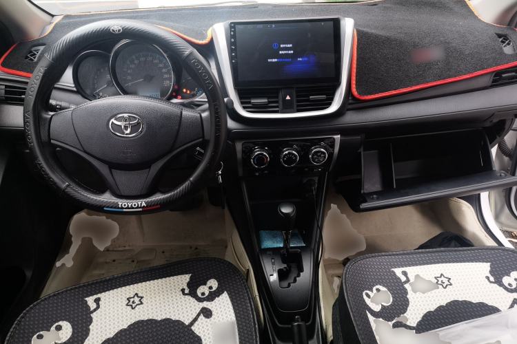 Used Toyota YARiS L Zhi Xiang 2019 1.5E CVT Dynamic Edition China VI compliant Center Console