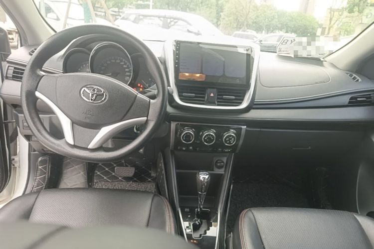 Used Toyota YARiS L Zhi Xiang 2019 1.5E CVT Dynamic Edition China VI compliant Center Console