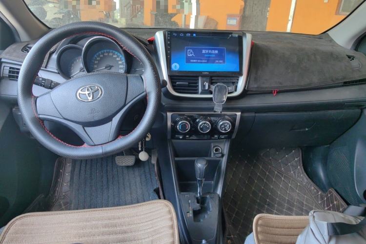 Used Toyota YARiS L Zhi Xiang 2019 1.5E CVT Dynamic Edition China VI compliant Center Console
